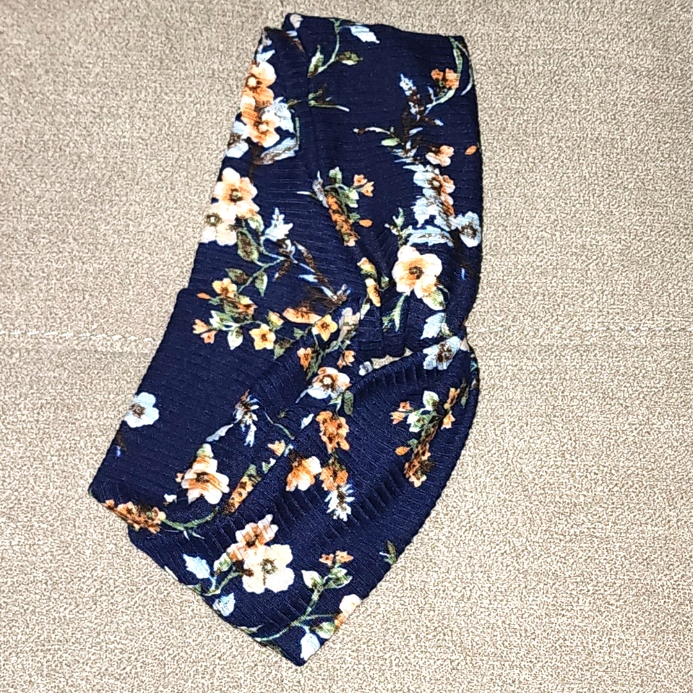 Twist headband